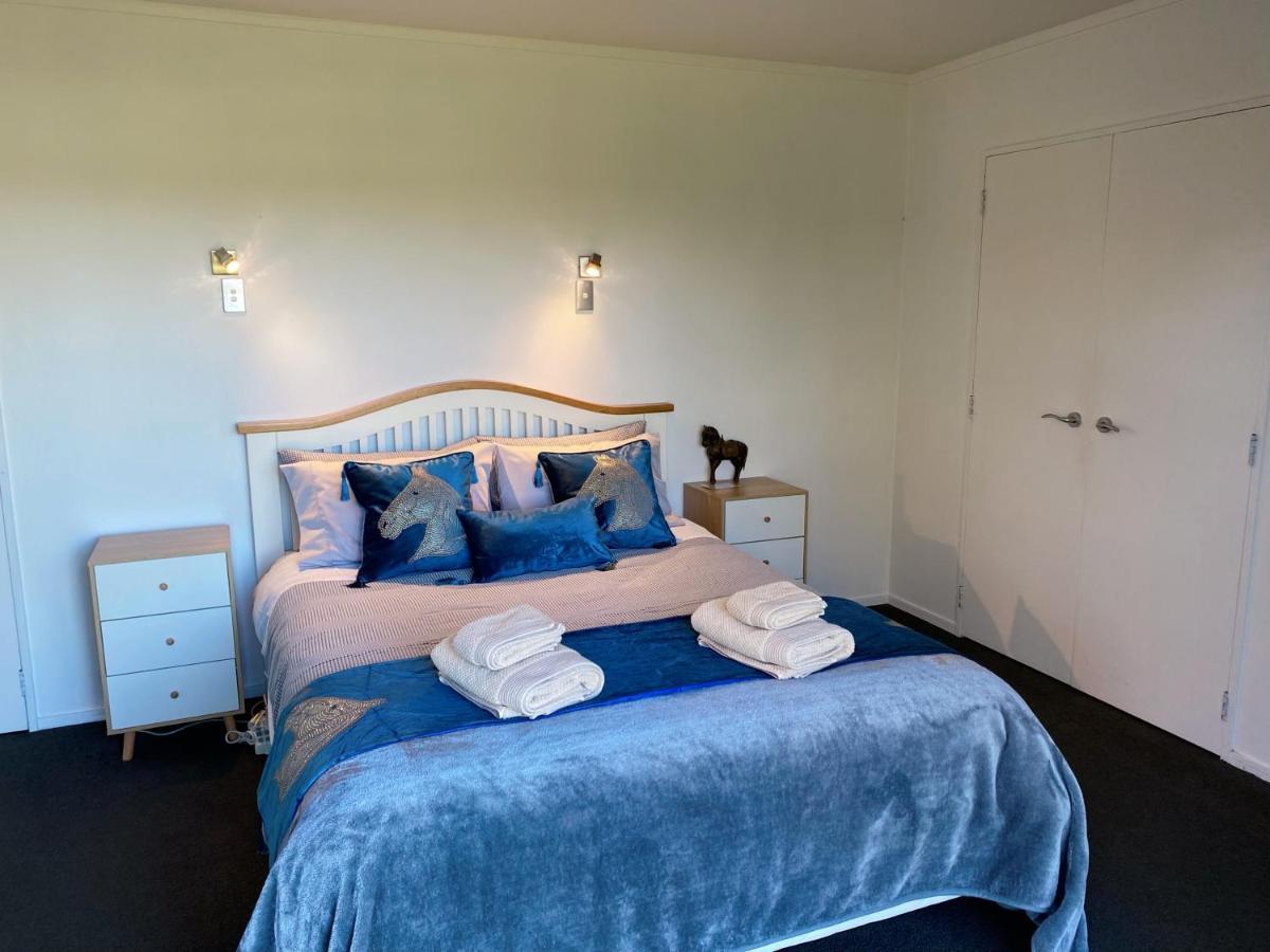 Unique Equestrian Lifestyle Bed & Breakfast Tamahere Exterior foto