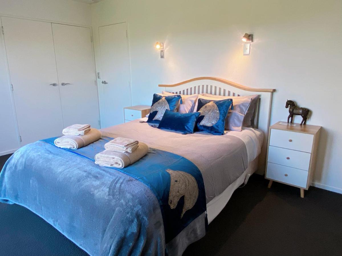 Unique Equestrian Lifestyle Bed & Breakfast Tamahere Exterior foto